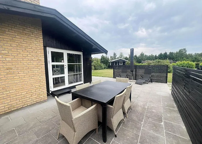 M252-vaeggerlose-bjergfruevej-6 * Bøtø By